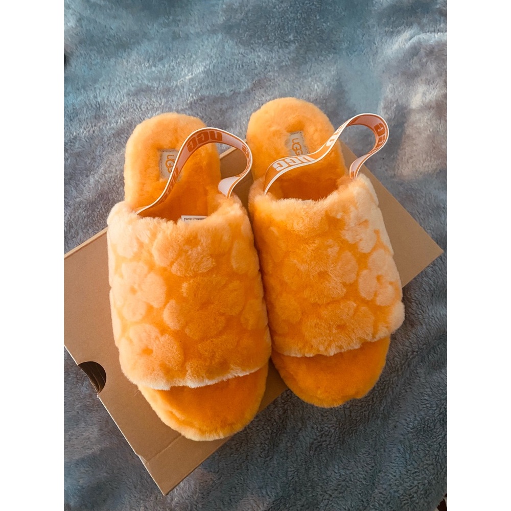 Ugg “fluff yeah” slides
